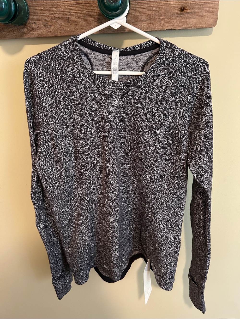 Lululemon Rundeful Women’s Long Sleeve Black Heather